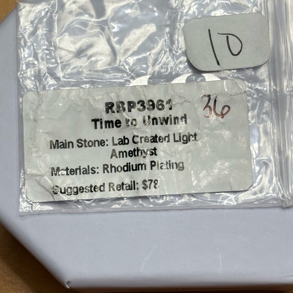 NWT BOMB PARTY RING SIZE 10! - Picture 4 of 4